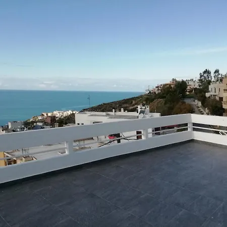 Majestic Sea View Lydia