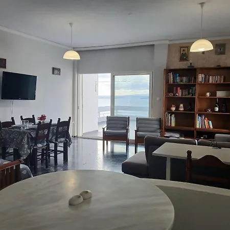Apartment Majestic Sea View Lydia